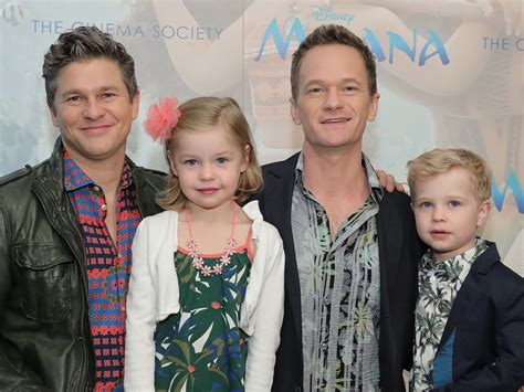 neil patrick harris twins surrogate.